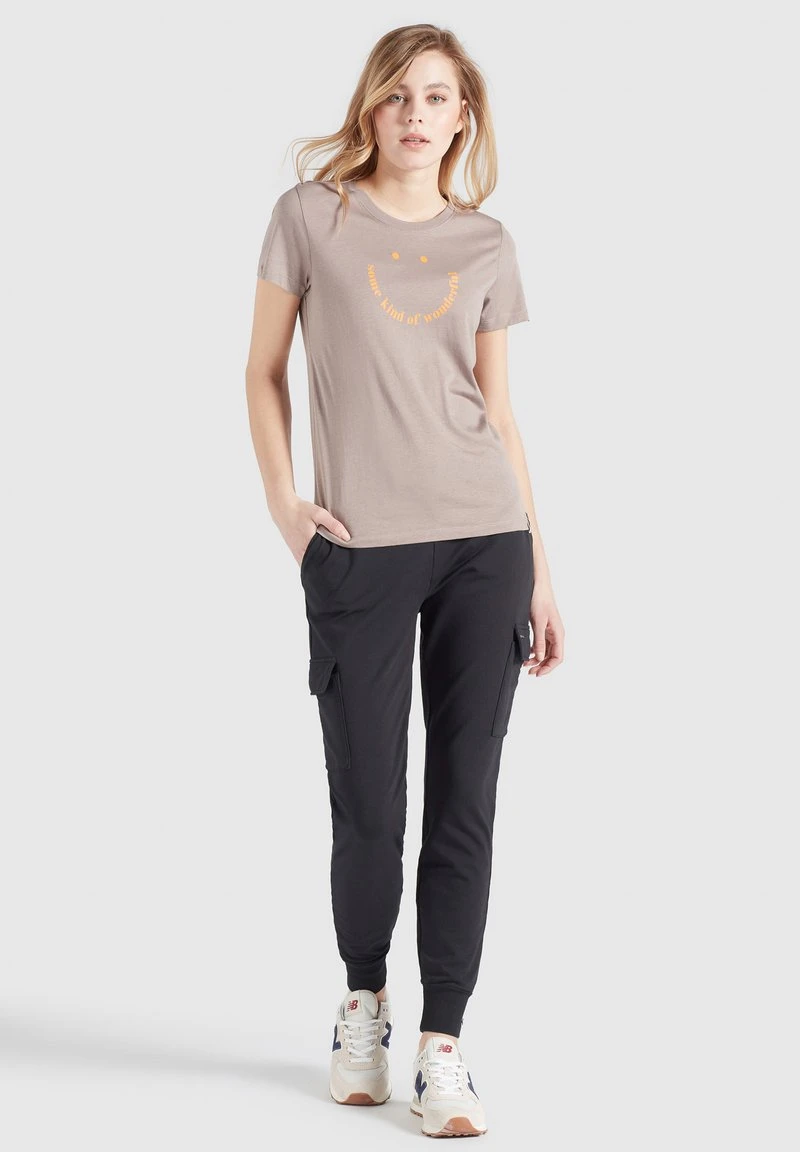 FRANCESCA SMILE - Camiseta estampada - graubraun Khujo FRANCESCA SMILE - Camiseta Estampada - Graubraun, Mujer -KHUJO Tienda 038784628cd448c784b439104c637780