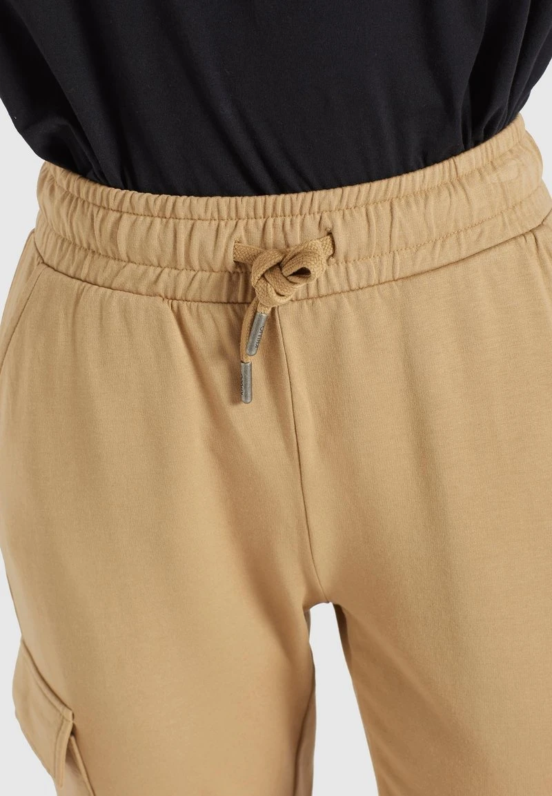 STACI - Pantalones deportivos - beige Khujo STACI - Pantalones Deportivos - Beige, Mujer -KHUJO Tienda 131780a4c9e342ba9a1da9645fbb12c3