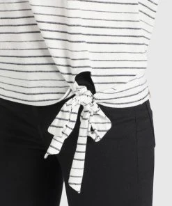 Khujo AURELIA - Camiseta Estampada - Weiß Schwarz Gestreift, Mujer 8 Khujo AURELIA - Camiseta Estampada - Weiß Schwarz Gestreift, Mujer -KHUJO Tienda 4e5e56d5ad8341a18bde4f0b97f65dcf