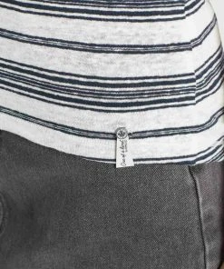 Khujo MATAMA - Camiseta Estampada - Naturweiß-dunkelblau Gestreift, Mujer 8 Khujo MATAMA - Camiseta Estampada - Naturweiß-dunkelblau Gestreift, Mujer -KHUJO Tienda a6db190ebbee413e888a969f164820d8