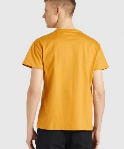 Khujo HERMAN - Camiseta Estampada - Dark Ochre, Hombre 2 Khujo HERMAN - Camiseta Estampada - Dark Ochre, Hombre -KHUJO Tienda b1ad13d0848147cca7927cdadc2b2d55